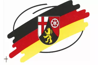 Eine stilisierte deutsche Flagge mit schwarzen, roten und gelben Pinselstrichen, die ein Wappen mit einem Kreuz, einem Rad und einem Löwen in der Mitte zeigt.